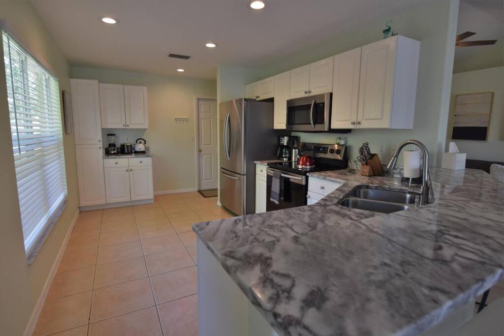 Florinda 3bdr/2bth 2car Garage With New Pool Casa de Férias Sarasota