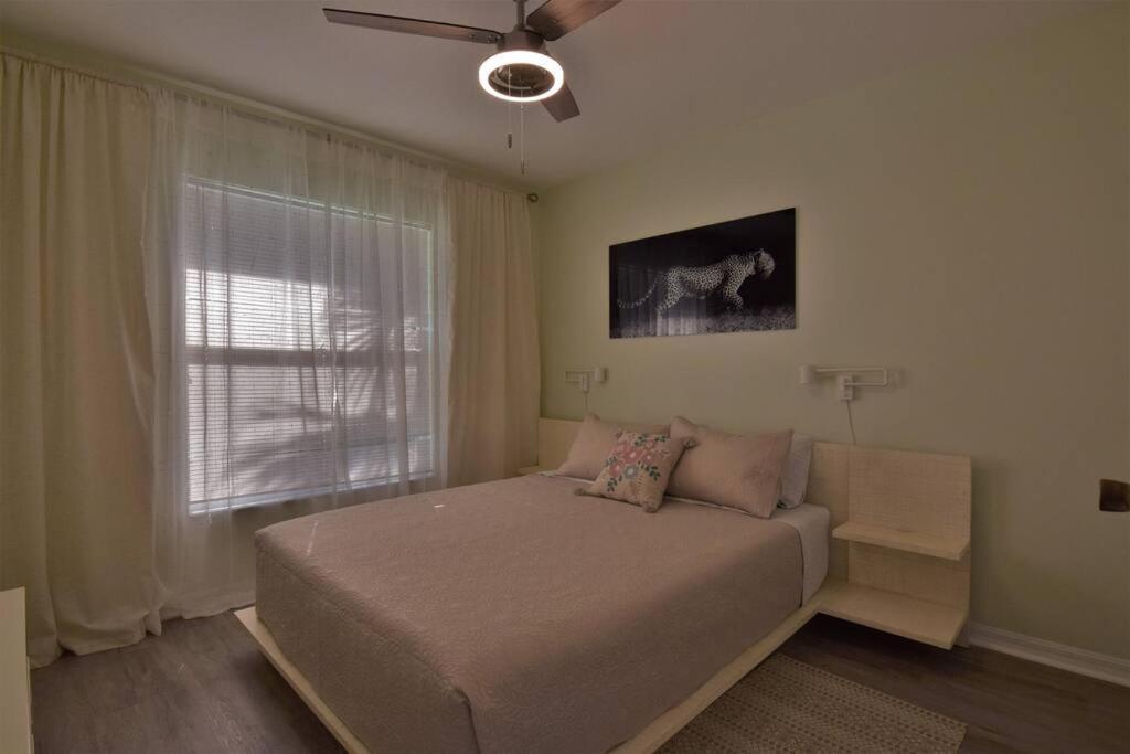 Florinda 3bdr/2bth 2car Garage With New Pool Casa de Férias *